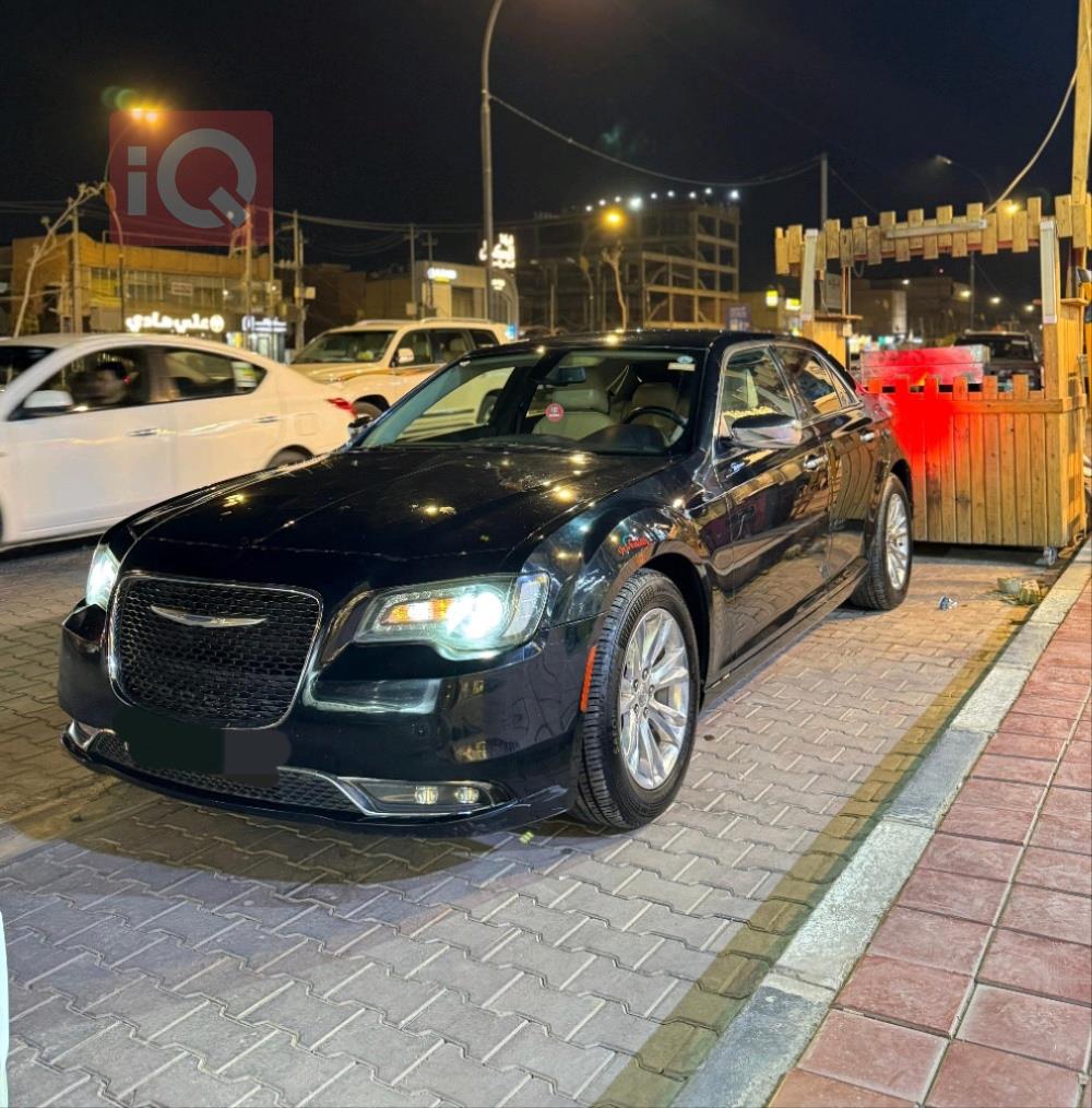كرايسلر 300
